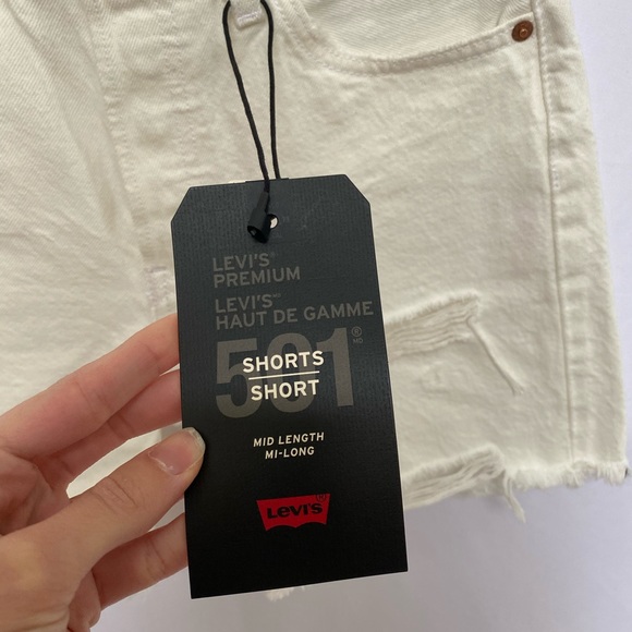 Levi’s shorts - Picture 7 of 9